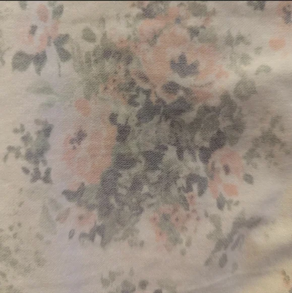 Lily White Floral Skirt with Button Detail - Picture 4 of 8